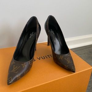 LOUIS VUITTON CHERIE PUMP